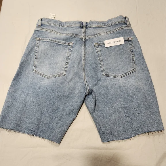 ZARA Mens Relaxed Shorts in Painted Denim - size 34 - Picture 2 of 11